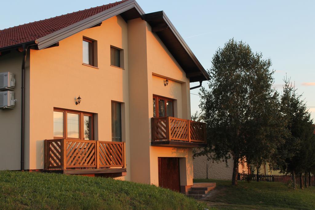 بييلوفار Rooms & Apartment Vinia المظهر الخارجي الصورة